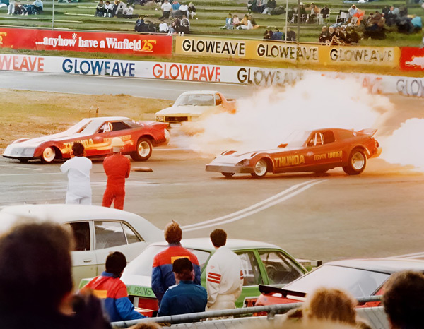 Drag racing with Ken Warby in jet powered funny cars